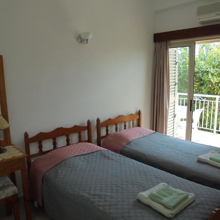 Niki Court Holiday Apartments Pafos Zewnętrze zdjęcie