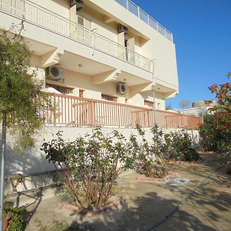 Niki Court Holiday Apartments Pafos Zewnętrze zdjęcie