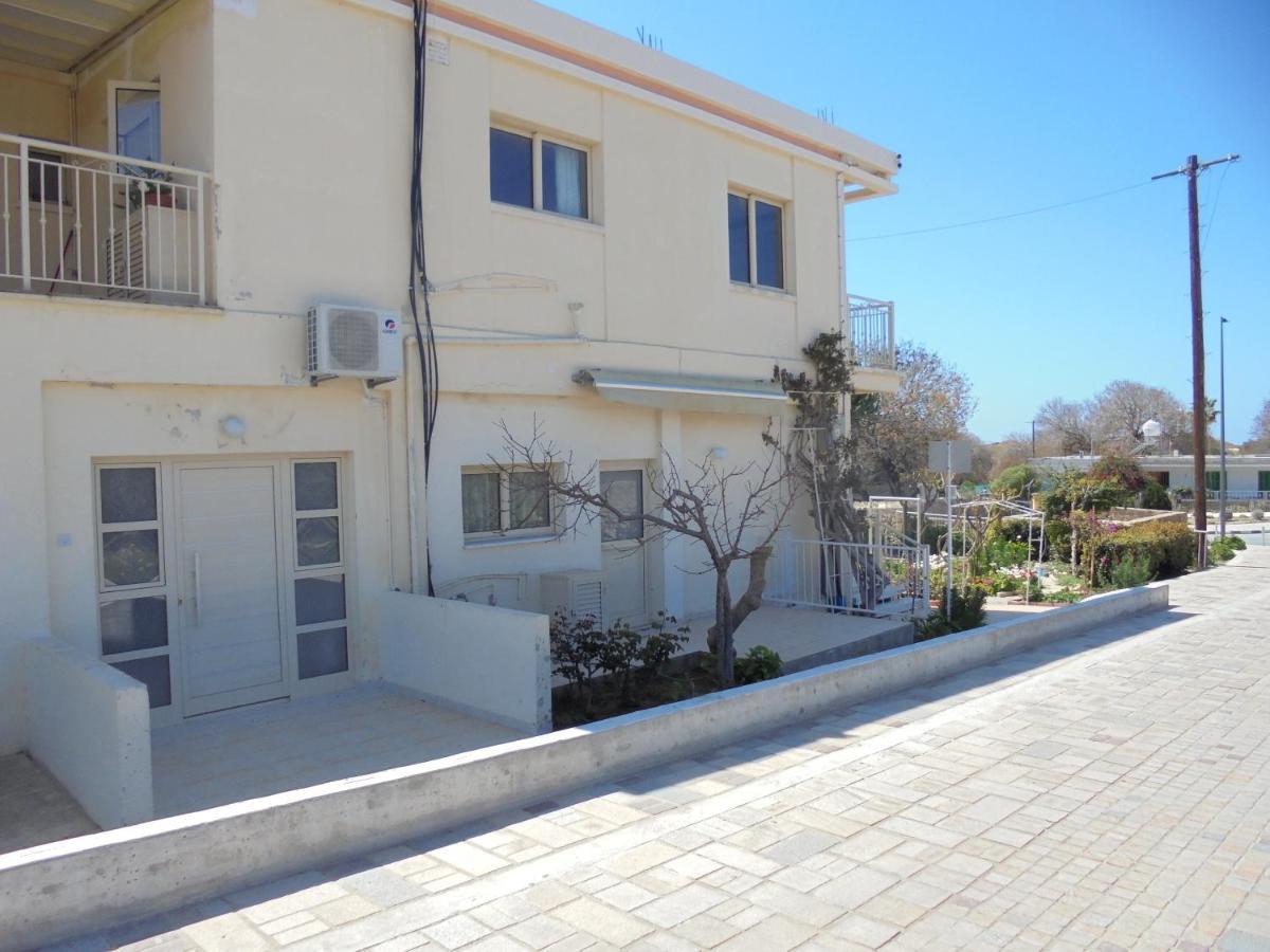 Niki Court Holiday Apartments Pafos Zewnętrze zdjęcie