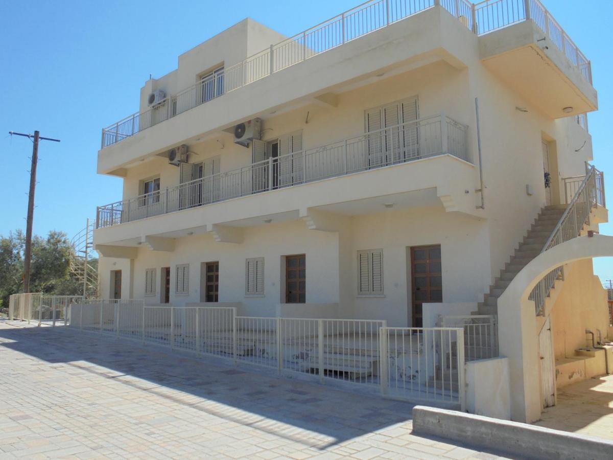 Niki Court Holiday Apartments Pafos Zewnętrze zdjęcie