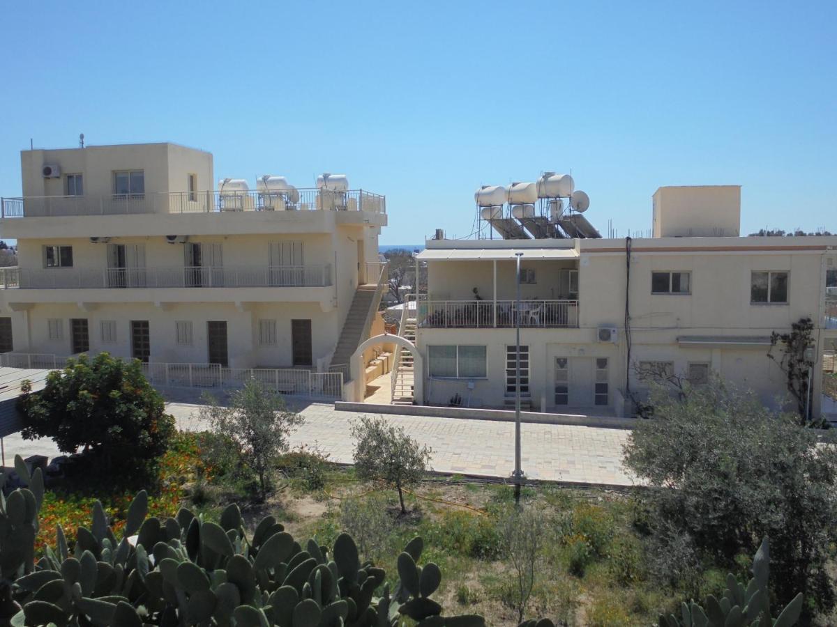 Niki Court Holiday Apartments Pafos Zewnętrze zdjęcie