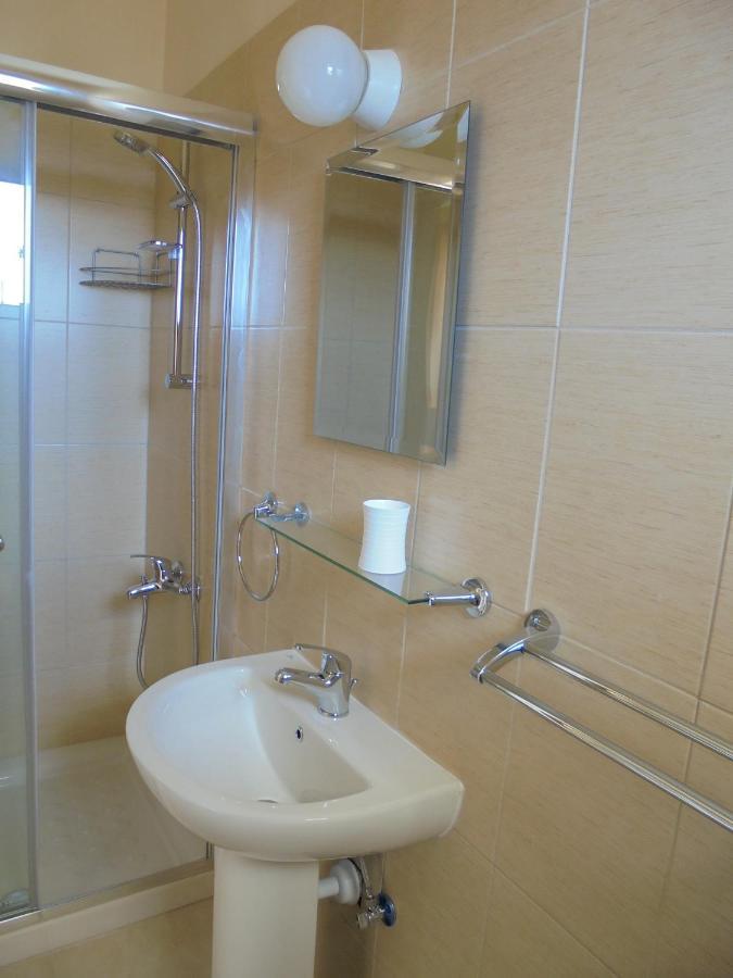 Niki Court Holiday Apartments Pafos Zewnętrze zdjęcie