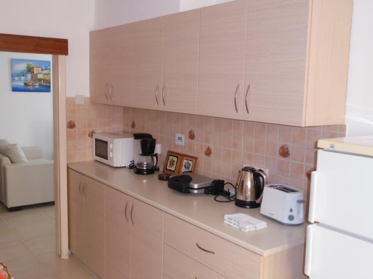 Niki Court Holiday Apartments Pafos Zewnętrze zdjęcie