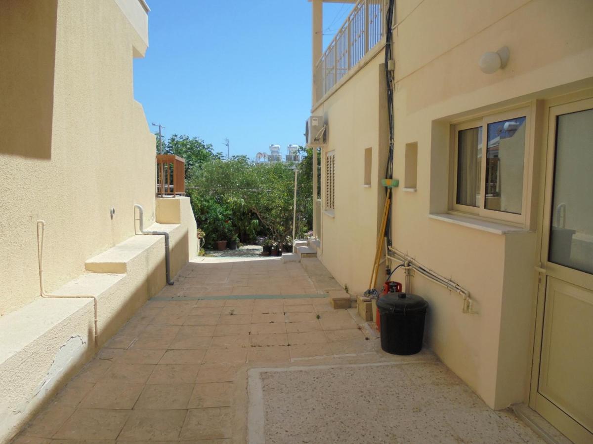 Niki Court Holiday Apartments Pafos Zewnętrze zdjęcie