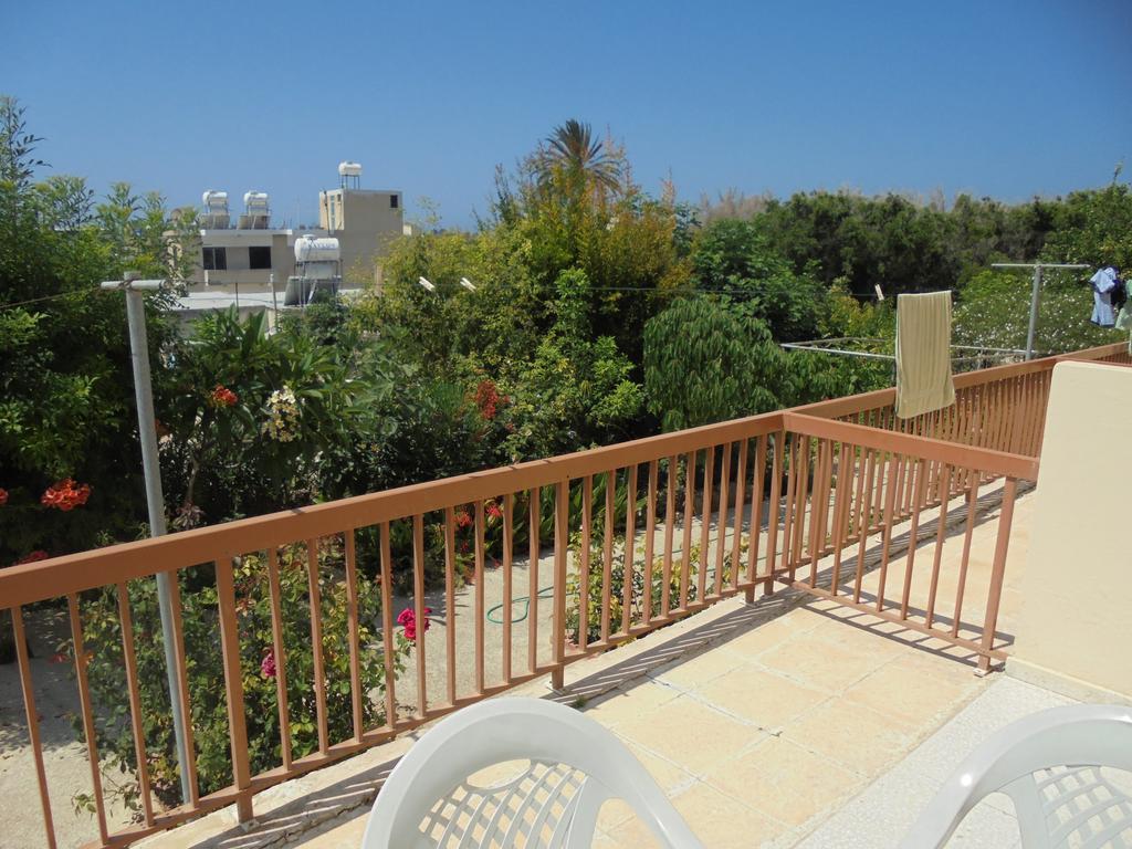 Niki Court Holiday Apartments Pafos Zewnętrze zdjęcie